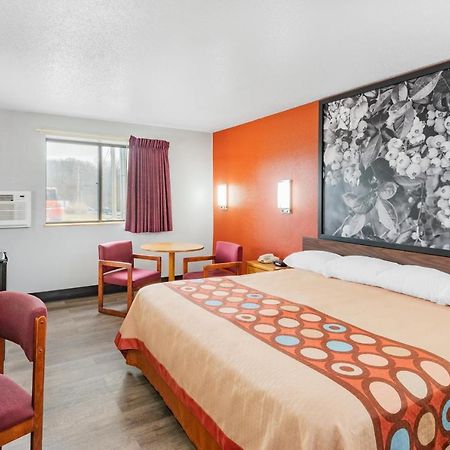 ซูเปอร์ 8 บาย วินด์แฮม เวย์เนสเบิร์ก Hotel Waynesburg ภายนอก รูปภาพ