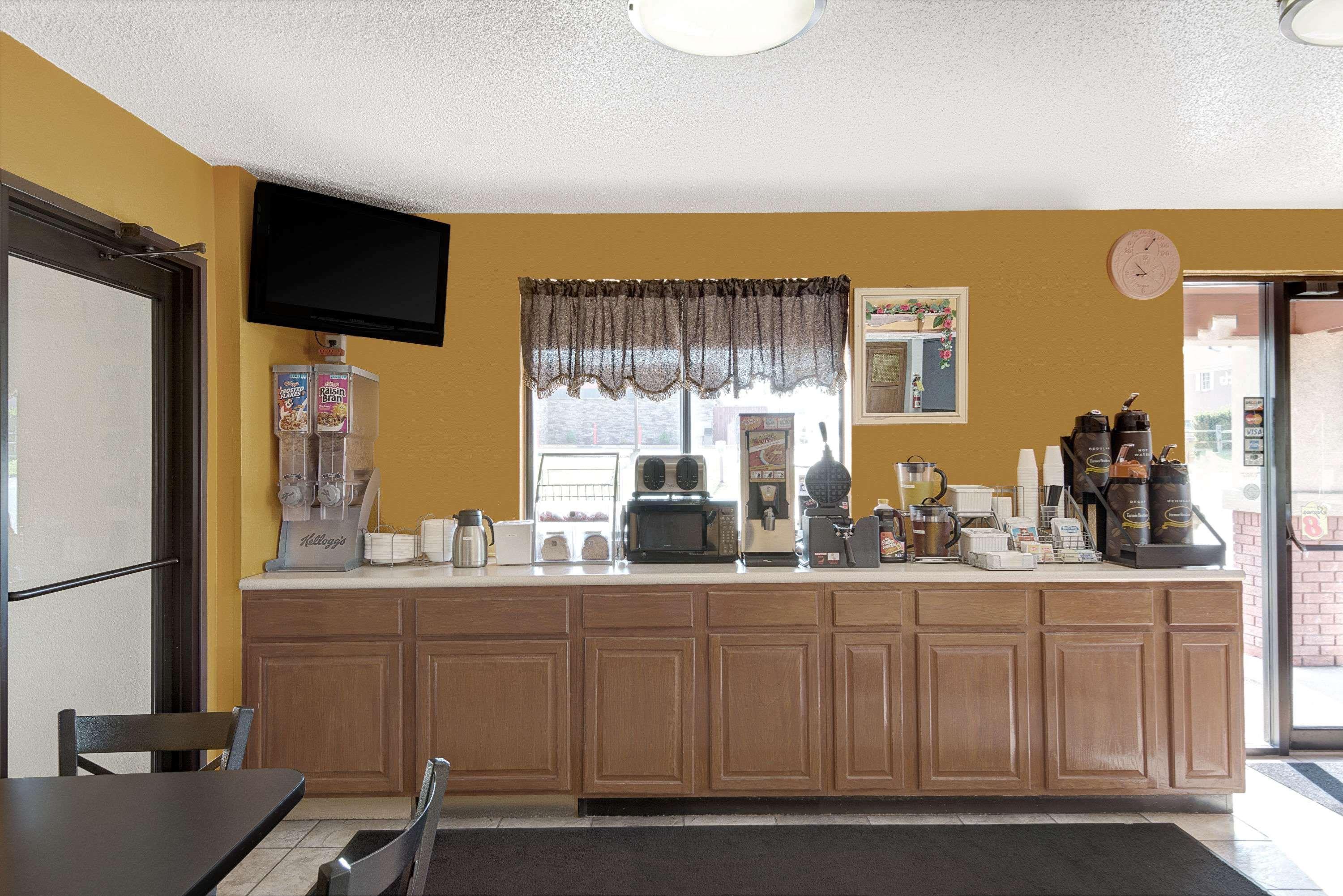 ซูเปอร์ 8 บาย วินด์แฮม เวย์เนสเบิร์ก Hotel Waynesburg ภายนอก รูปภาพ