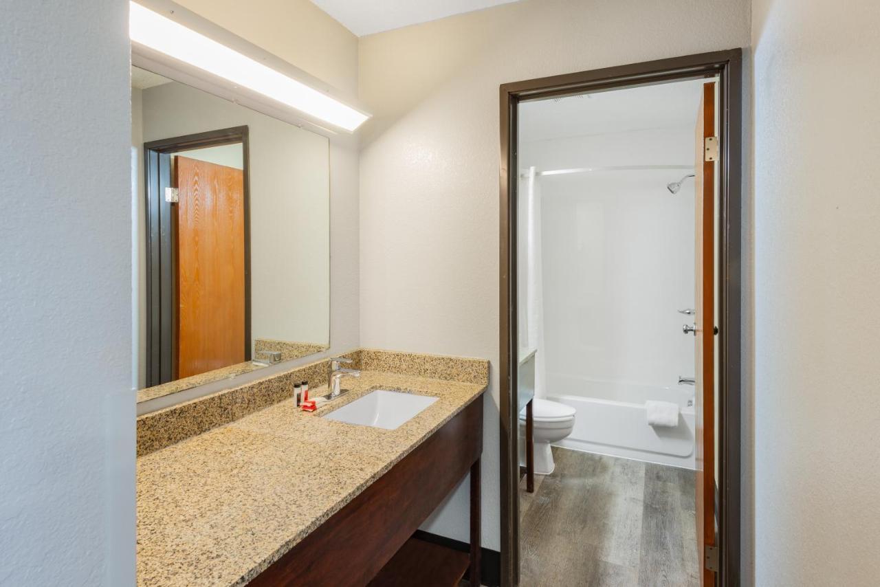 ซูเปอร์ 8 บาย วินด์แฮม เวย์เนสเบิร์ก Hotel Waynesburg ภายนอก รูปภาพ