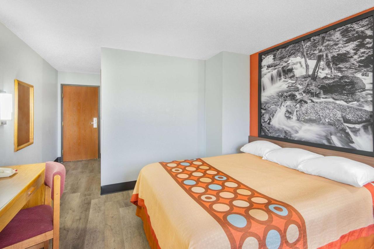 ซูเปอร์ 8 บาย วินด์แฮม เวย์เนสเบิร์ก Hotel Waynesburg ภายนอก รูปภาพ