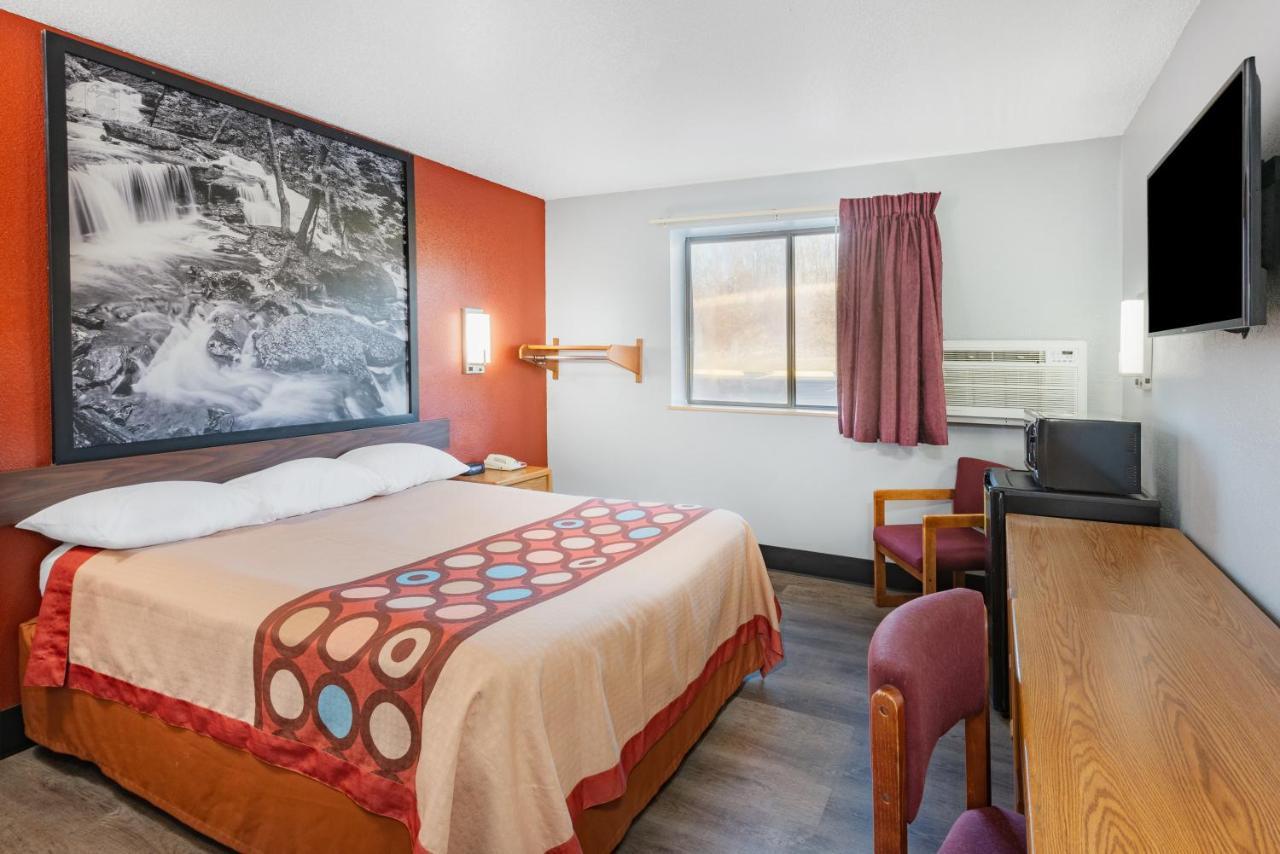 ซูเปอร์ 8 บาย วินด์แฮม เวย์เนสเบิร์ก Hotel Waynesburg ภายนอก รูปภาพ