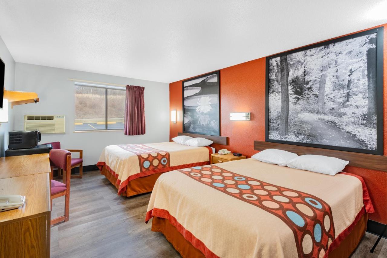 ซูเปอร์ 8 บาย วินด์แฮม เวย์เนสเบิร์ก Hotel Waynesburg ภายนอก รูปภาพ