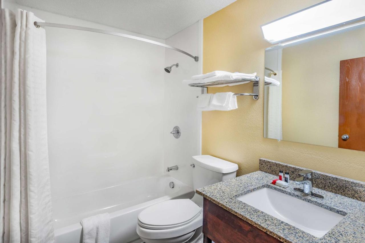 ซูเปอร์ 8 บาย วินด์แฮม เวย์เนสเบิร์ก Hotel Waynesburg ภายนอก รูปภาพ